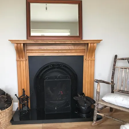 Дом отдыха Seaside Serenity *